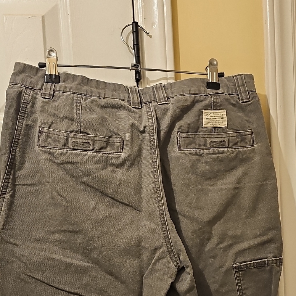Columbia Men's Charcoal Cargo Pants